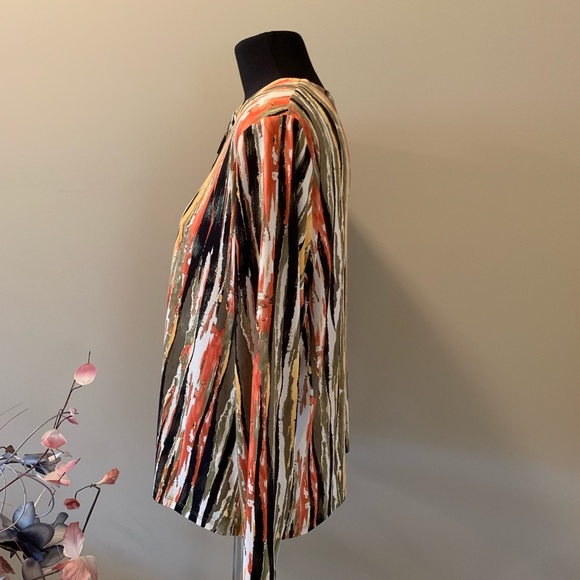 🛍 ALIA Petite Full Zip Top - Picture 2 of 5